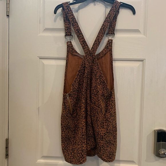 Forever 21 leopard print overall dress - Picture 2 of 2